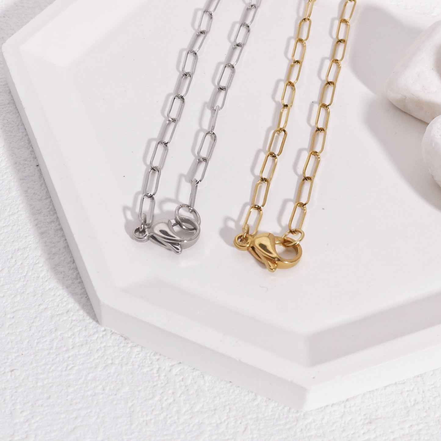 Daniella Modern Minimalist Clover Necklace
