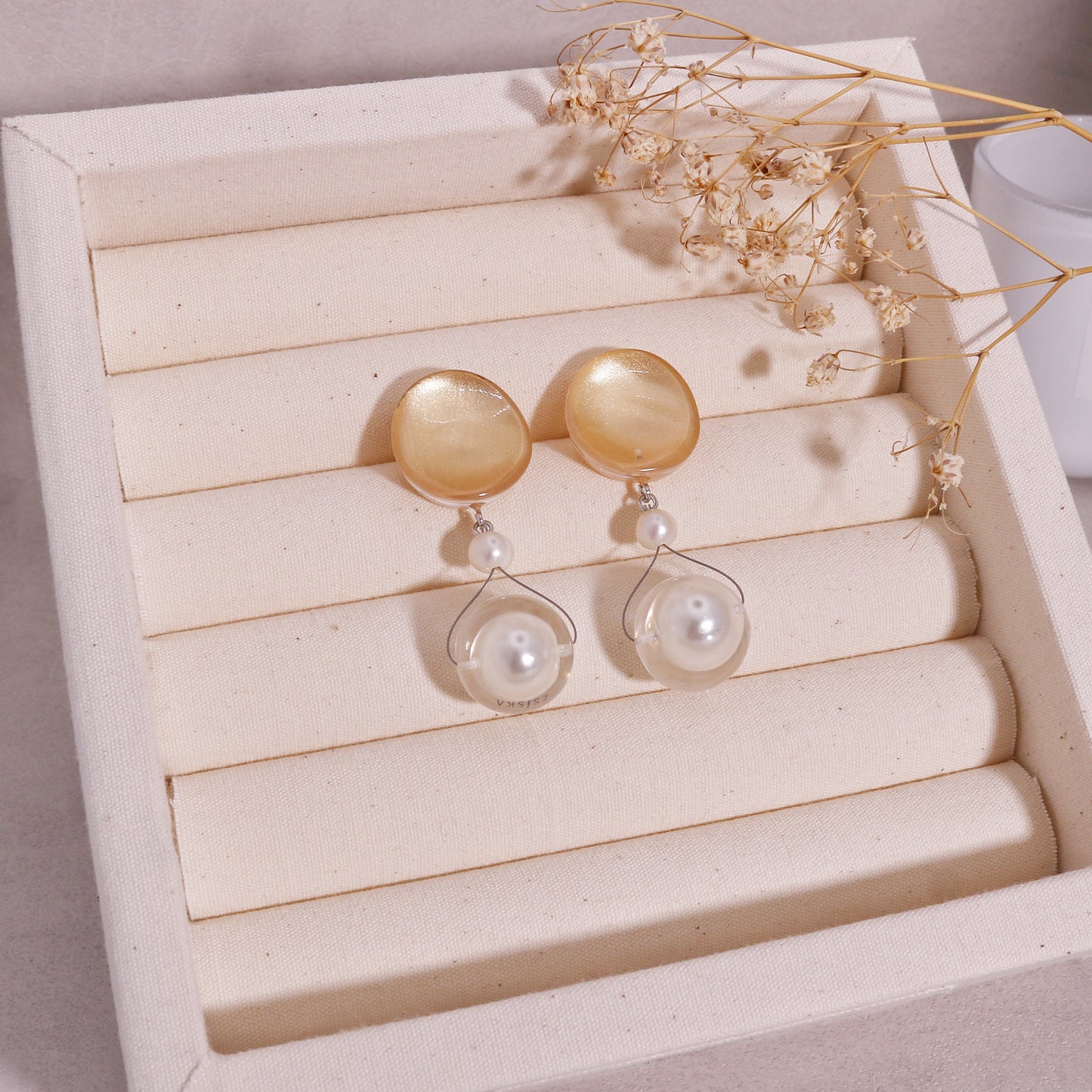 Precious-Amor Gold Resin and Pearl Drop Earrings