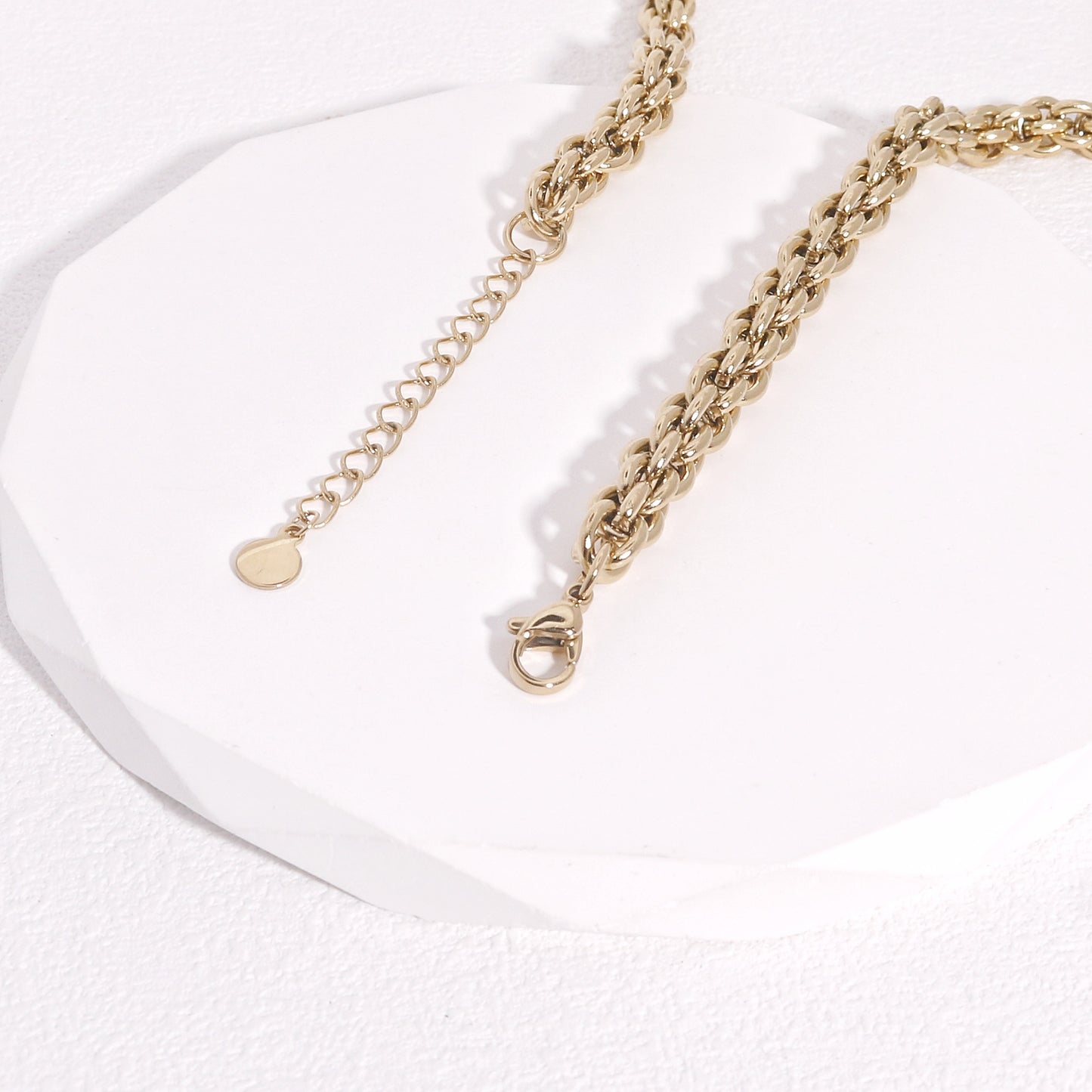 Thalia Gold Mesh Statement Steel Necklace