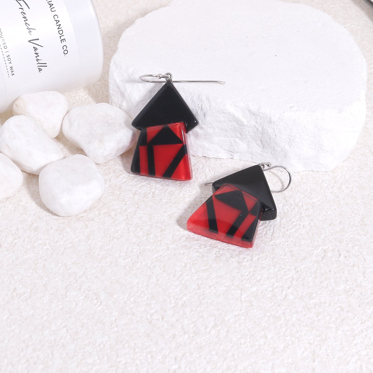 URBANA Short Dangle Earrings Red