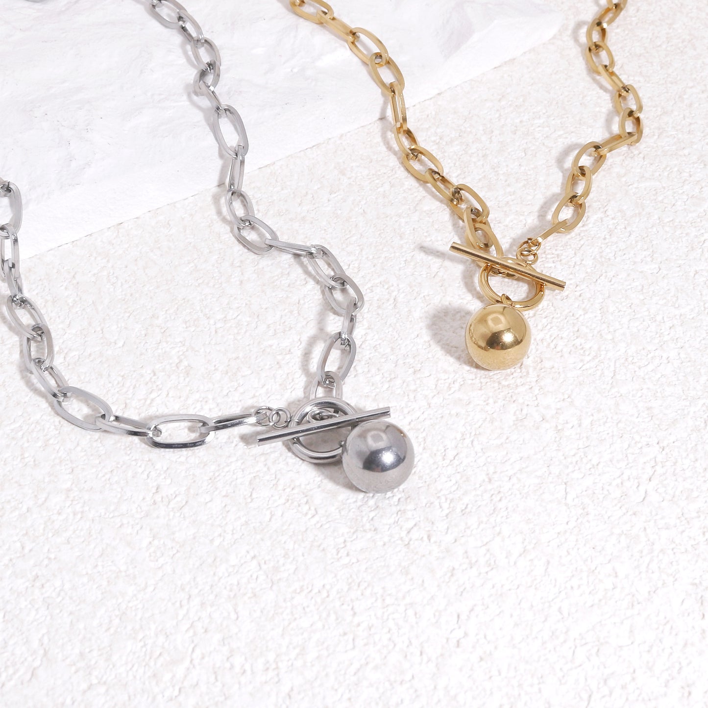 Thalia Steel Hardware Spherical Necklace