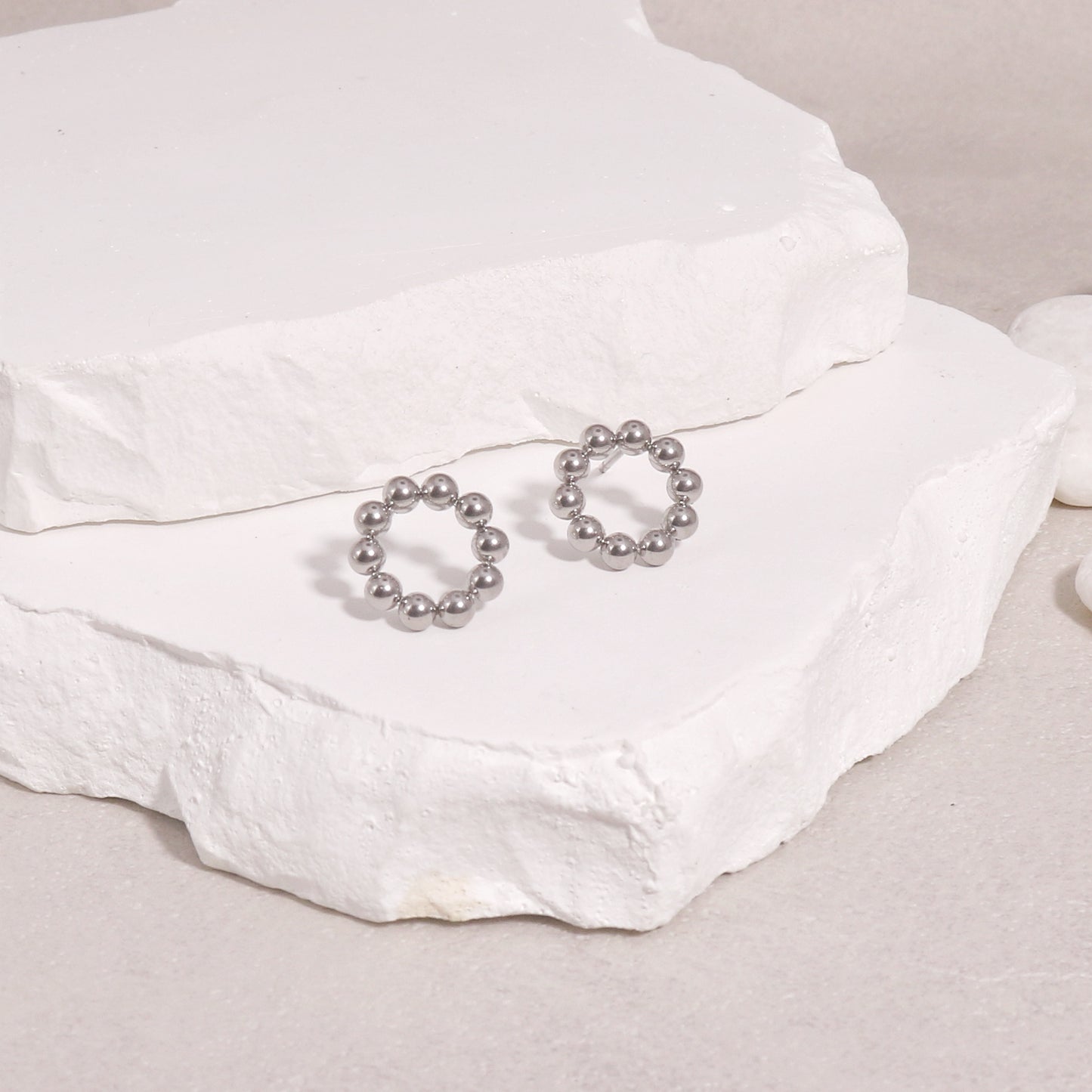 Heidi Floral Beaded Ring Mini Stud Earrings