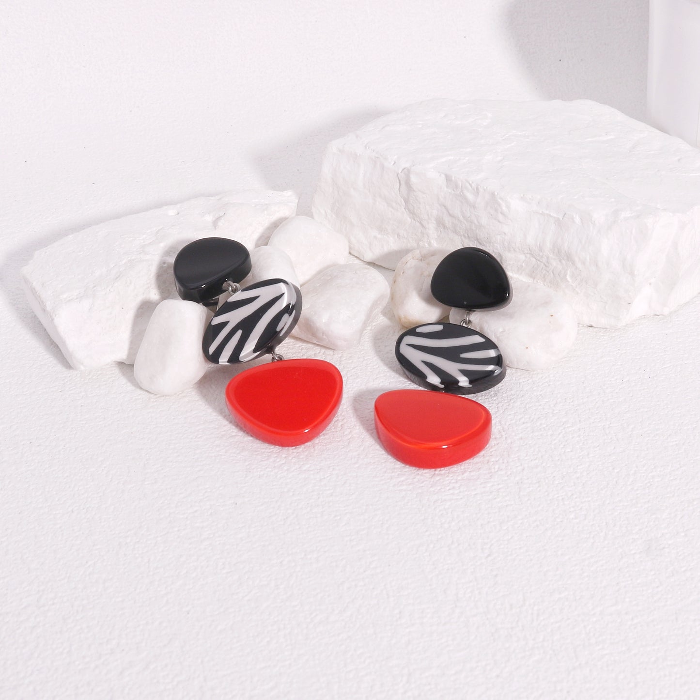 ZSISKA -Nali Zebra Striped Ruby Drop Earrings