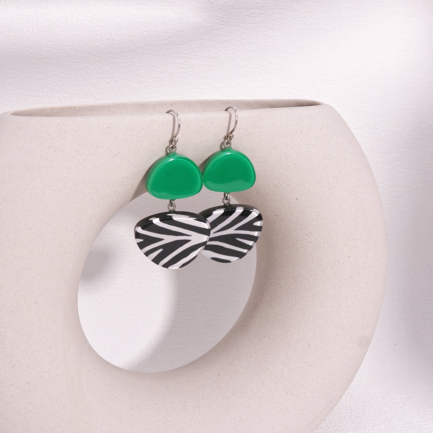 ZSISKA -Nali Zebra Striped Short Dangle Earrings