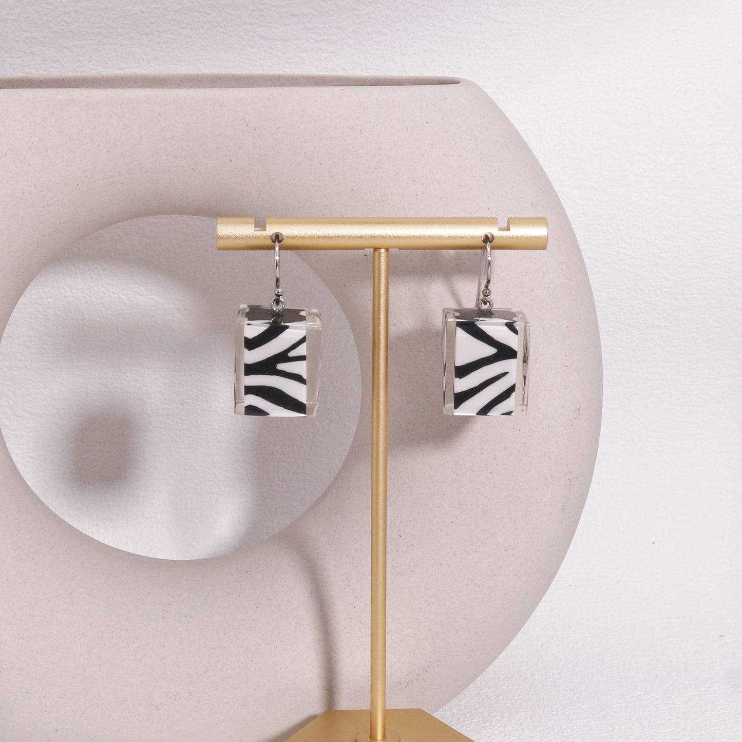 ZSISKA -Musee Zebra Striped Drop Earrings