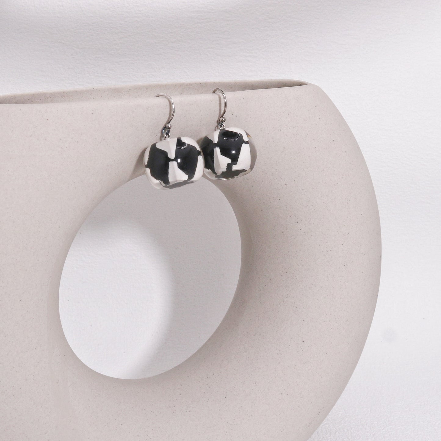 ZSISKA Black White Monochrome Drop Earrings