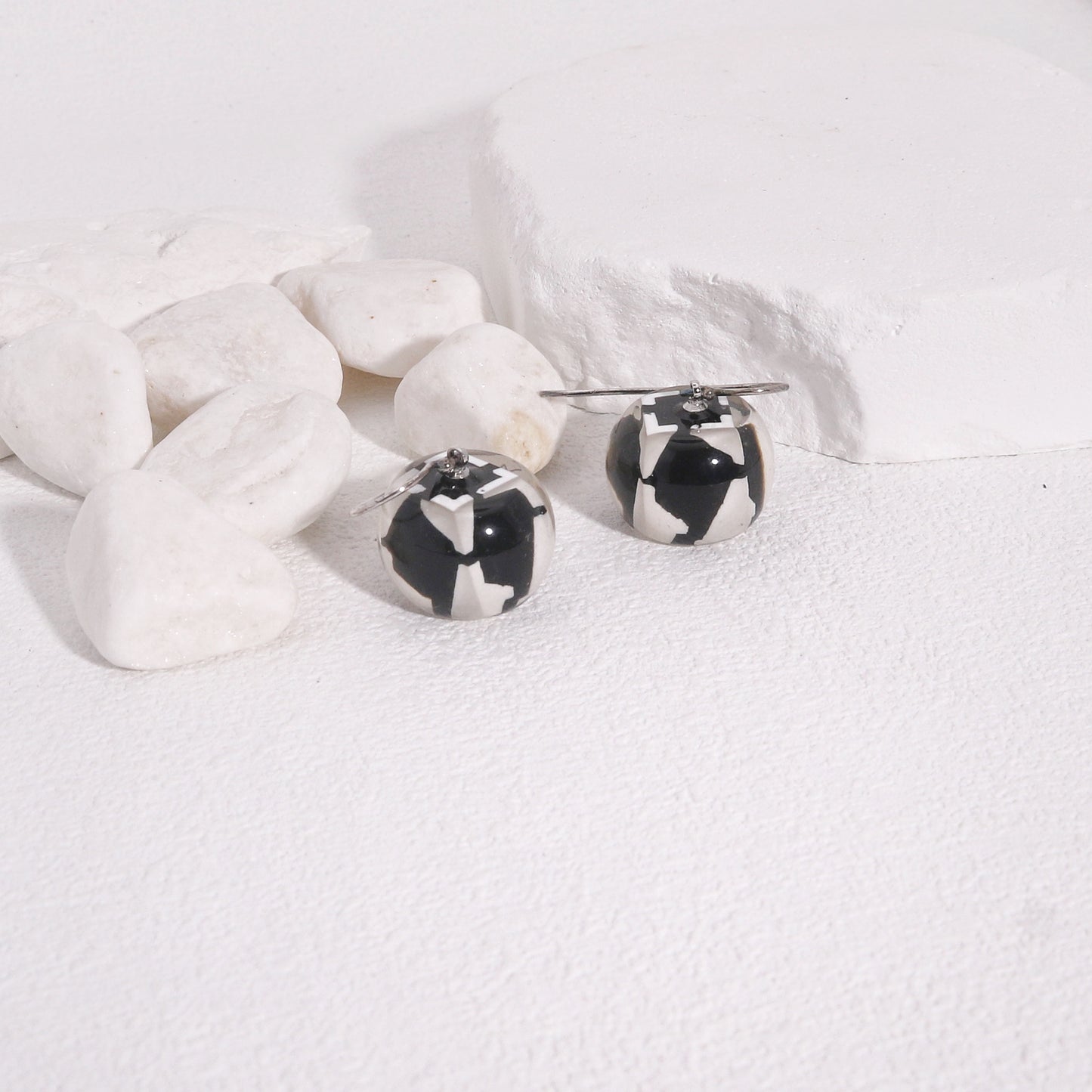 ZSISKA Black White Monochrome Drop Earrings