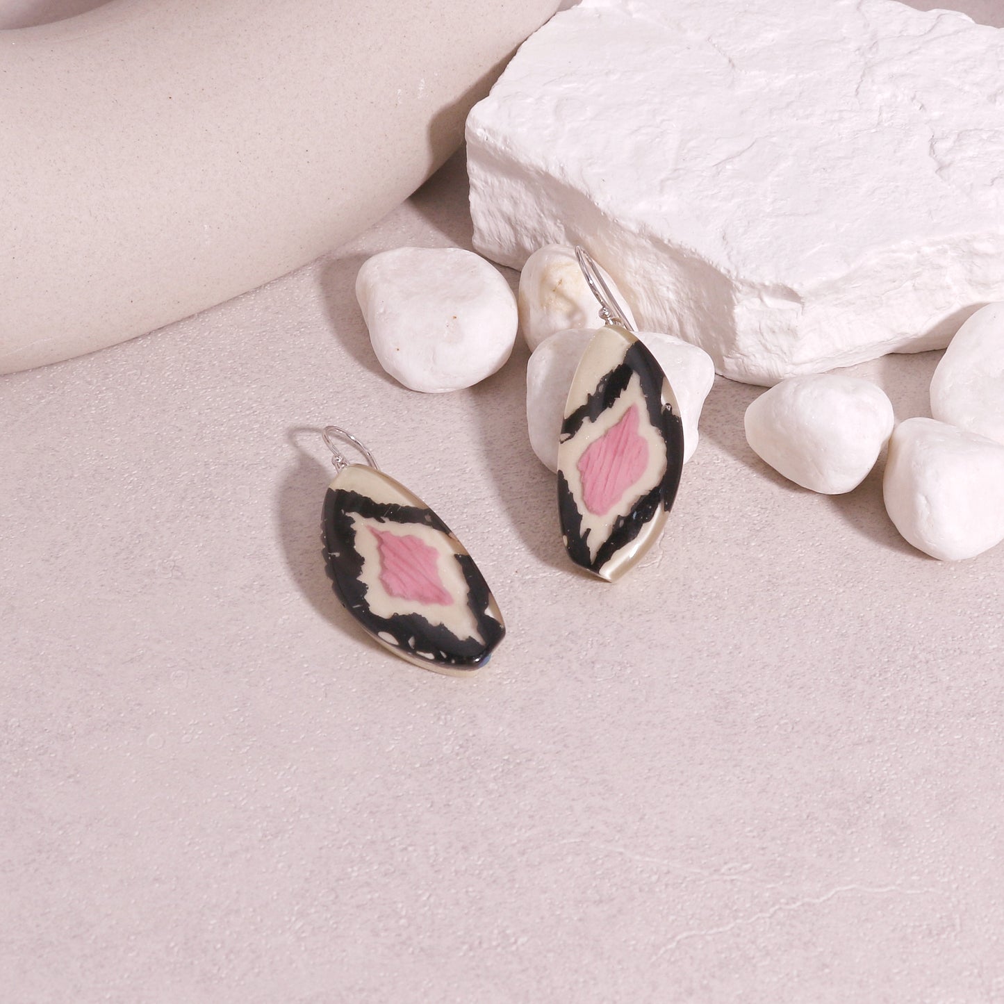 ANDA Solitaire Drop Earrings
