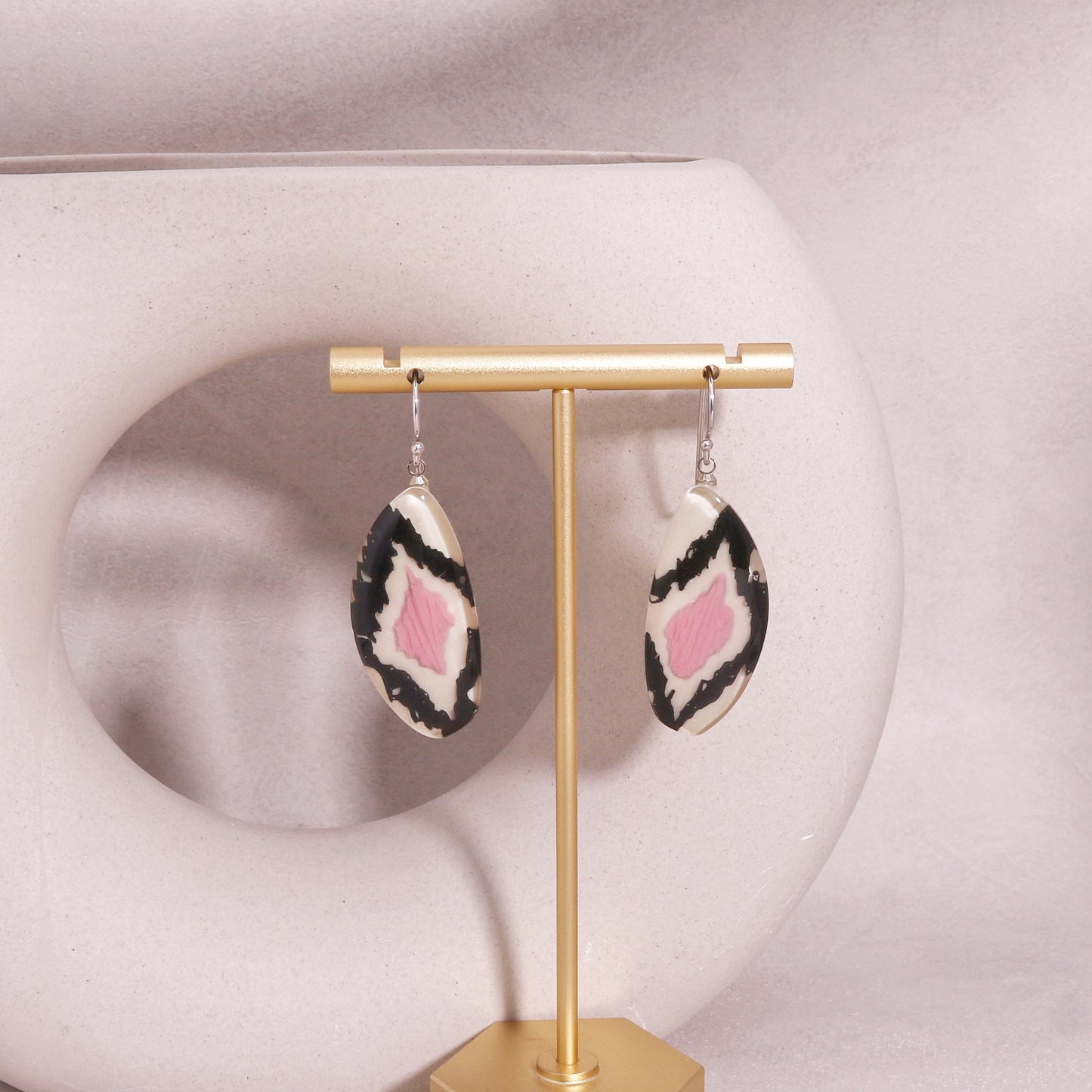 ANDA Solitaire Drop Earrings