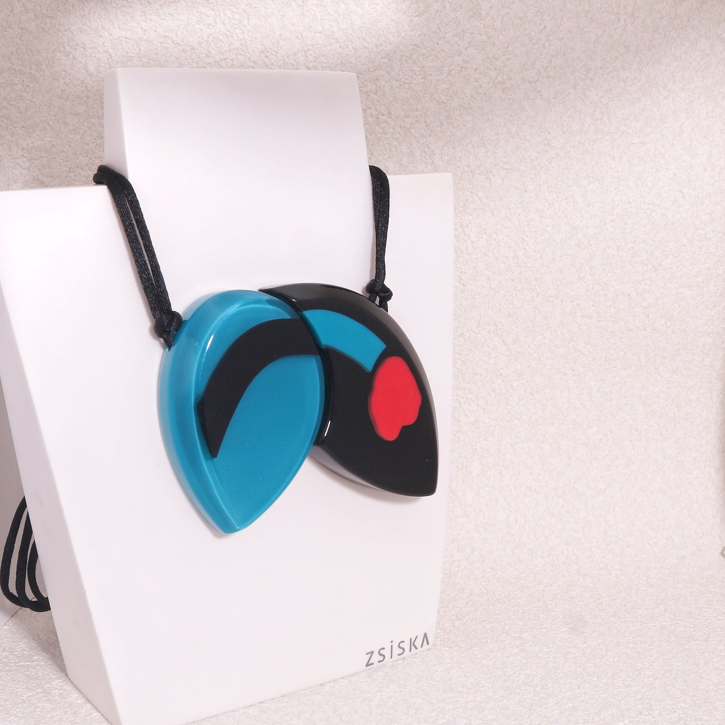 ZSISKA- Quinn Pendant Necklace