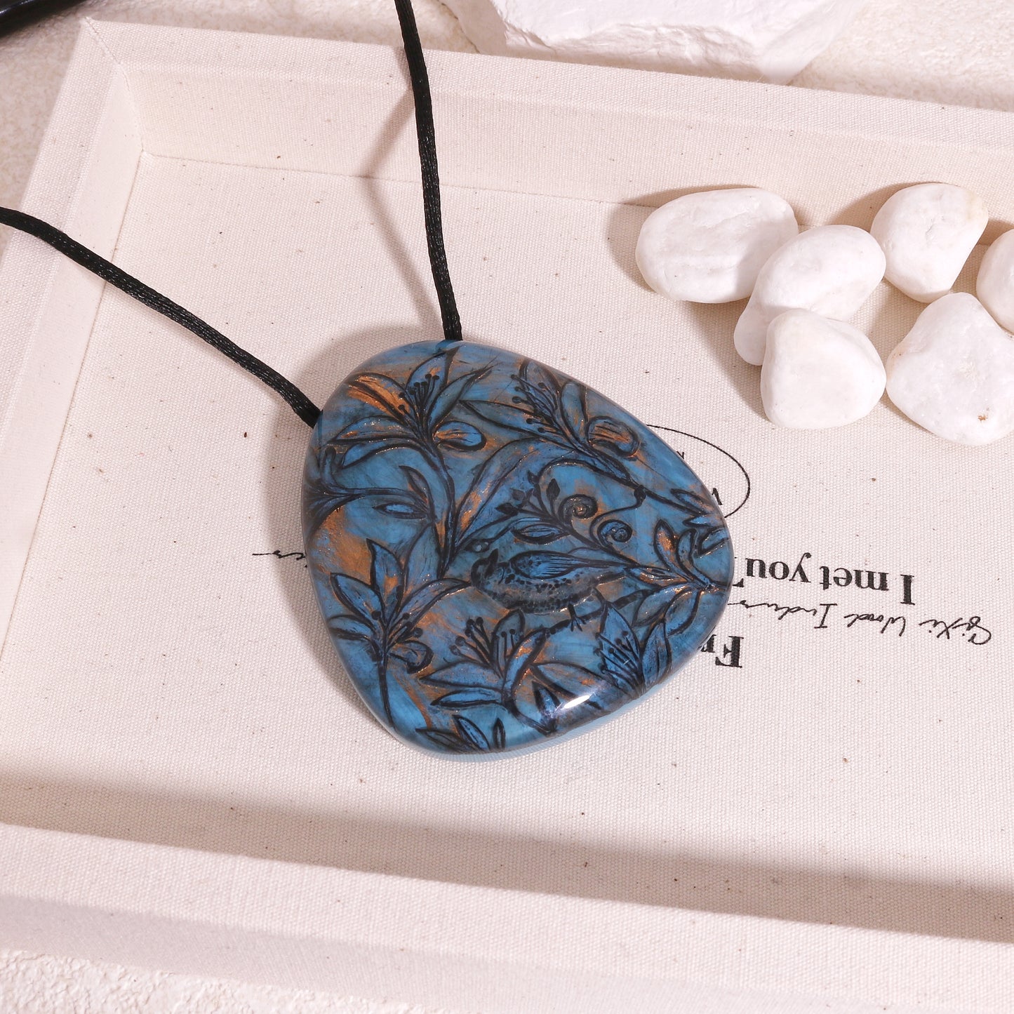 RENAISSANCE Pendant Necklace