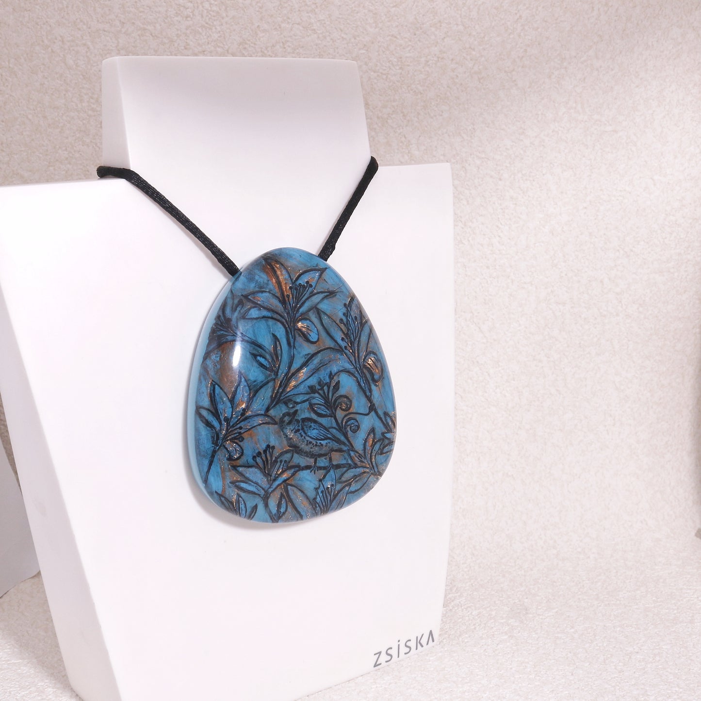RENAISSANCE Pendant Necklace