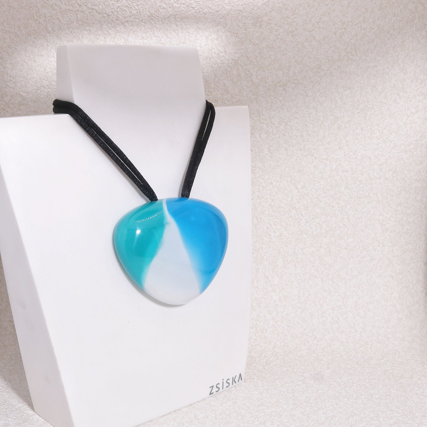 ZSISKA Pebble Necklace
