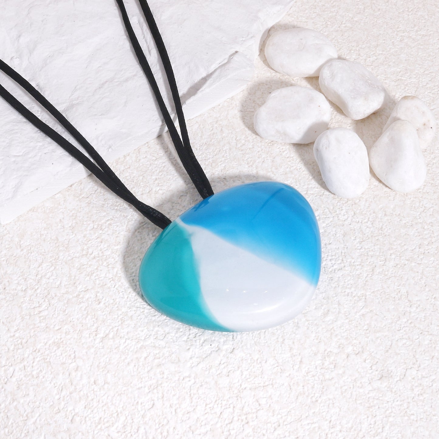 ZSISKA Pebble Necklace