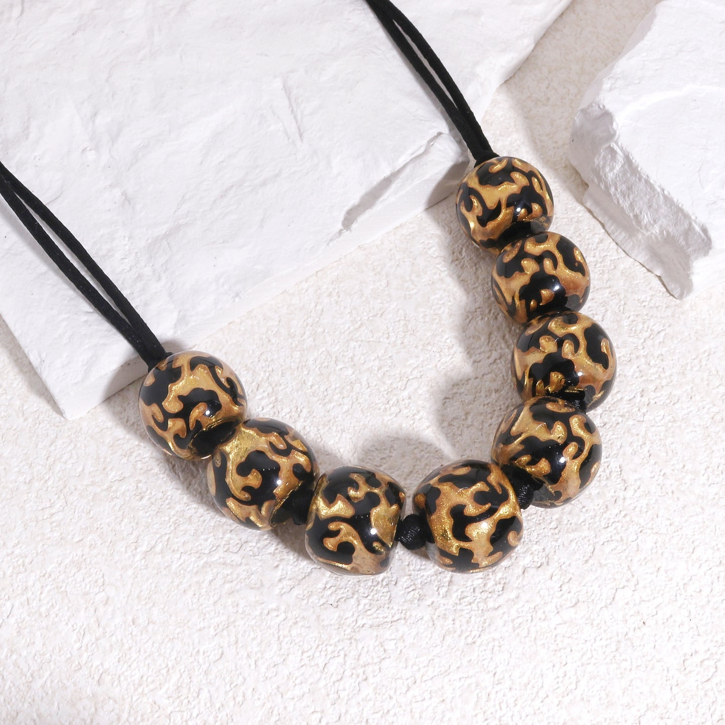BAROQUE21 Gold Black Necklace