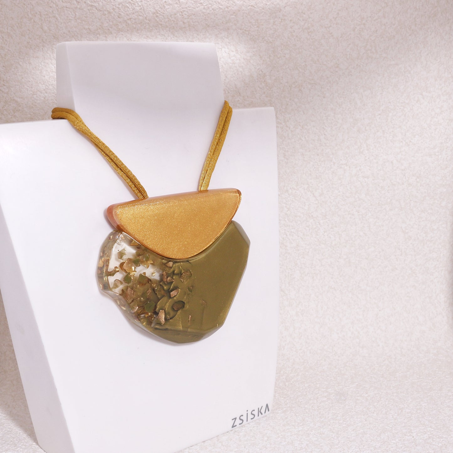 ANAIS Gold Green Statement Pendant