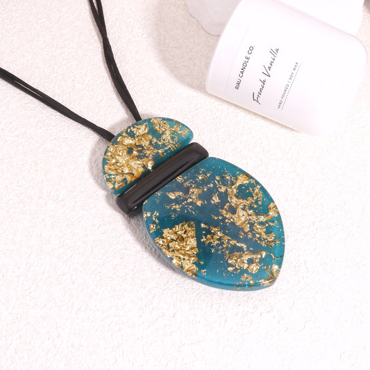 WILA Elegant Gold Foil Pendant