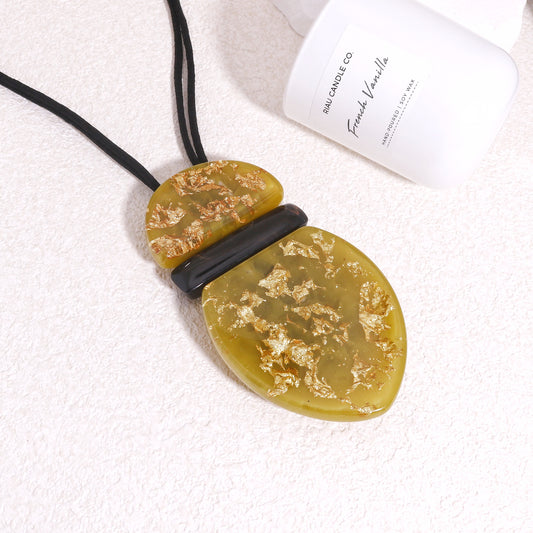 WILA Elegant Gold Foil Pendant