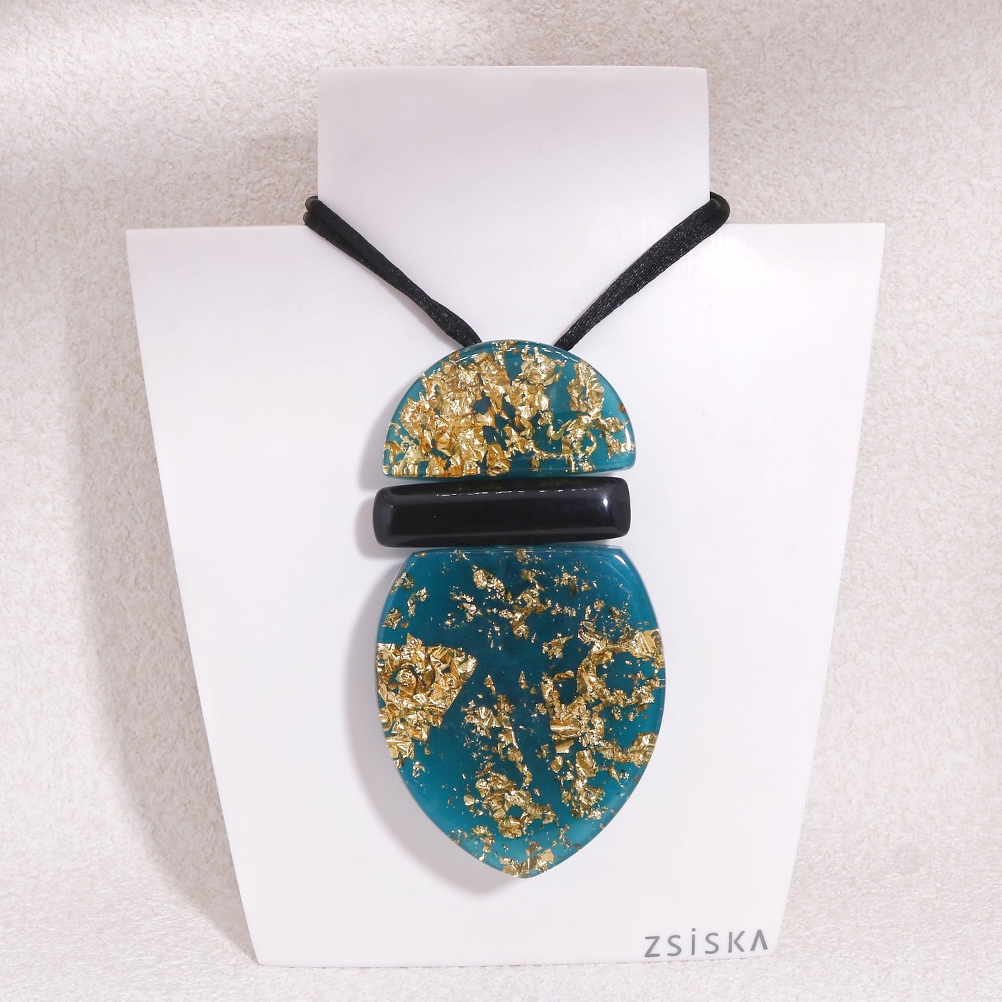 WILA Elegant Gold Foil Pendant