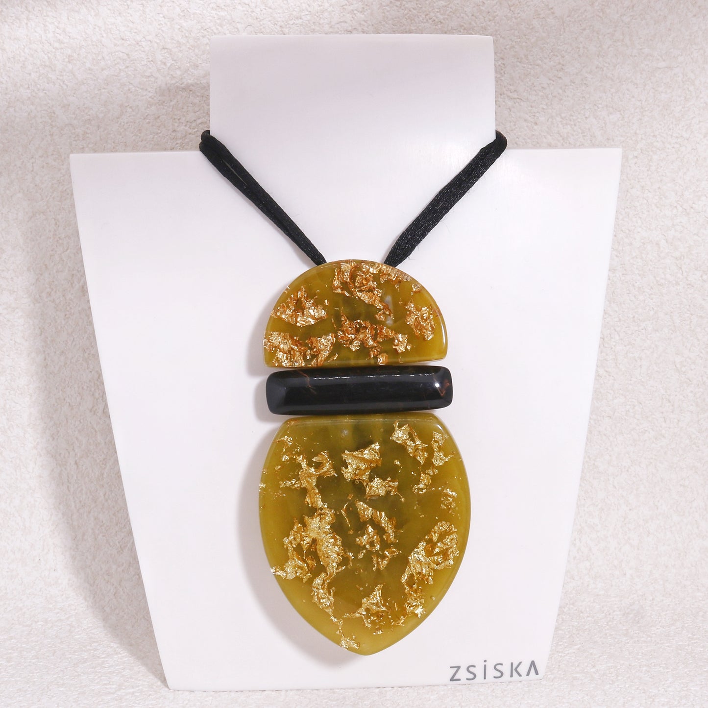WILA Elegant Gold Foil Pendant
