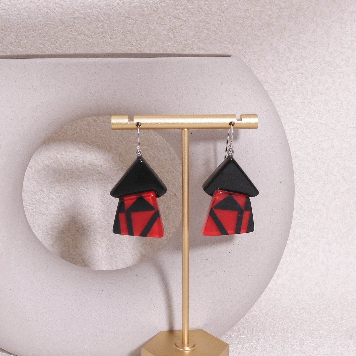 URBANA Short Dangle Earrings Red