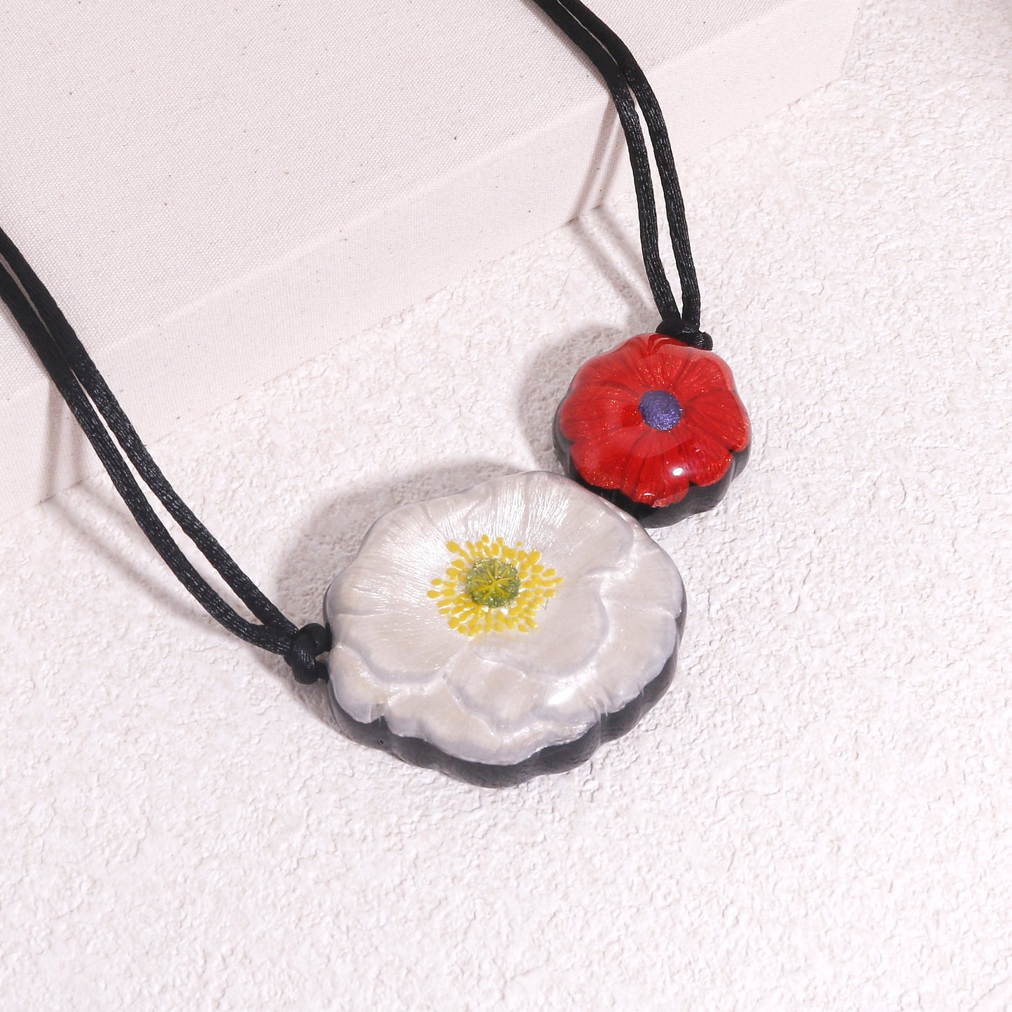 GARLAND Minimalist Floral Necklace