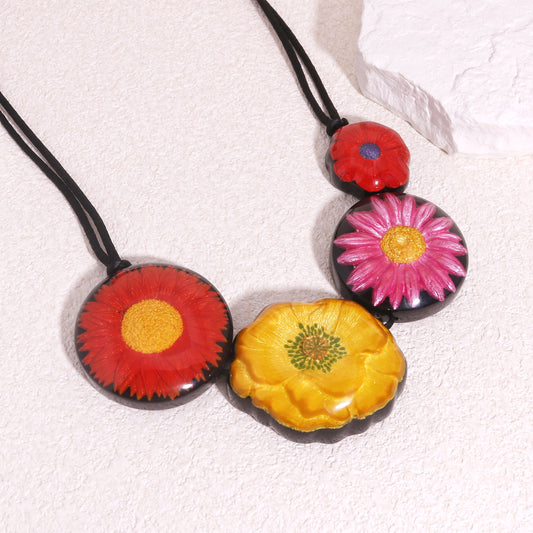 GARLAND Statement Necklace