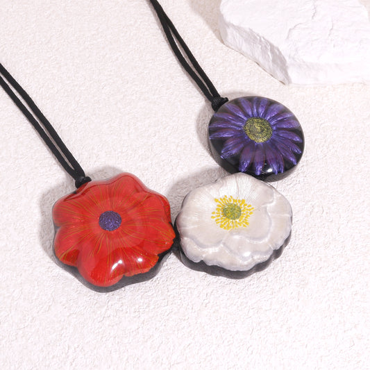 GARLAND Statement Necklace