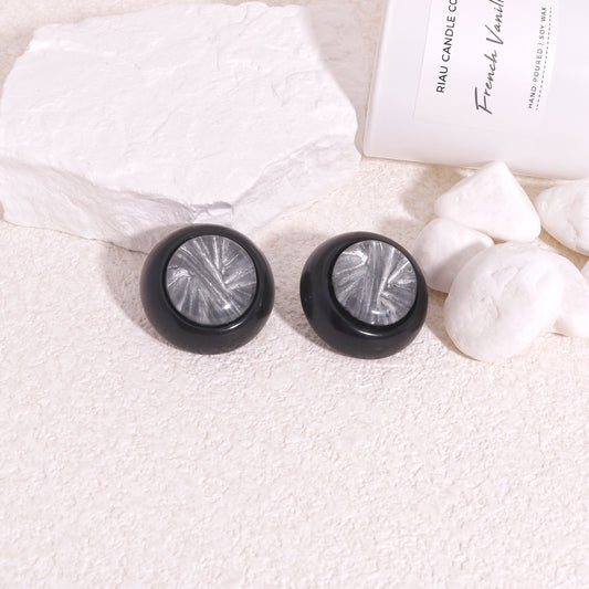 ZSISKA Elegant Silver Vintage Stud Earrings