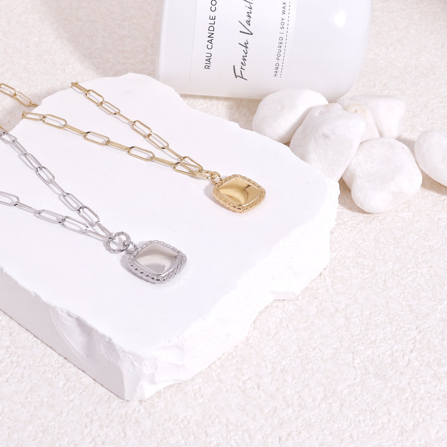Quincy Minimalist Puffy Vintage Square Necklace