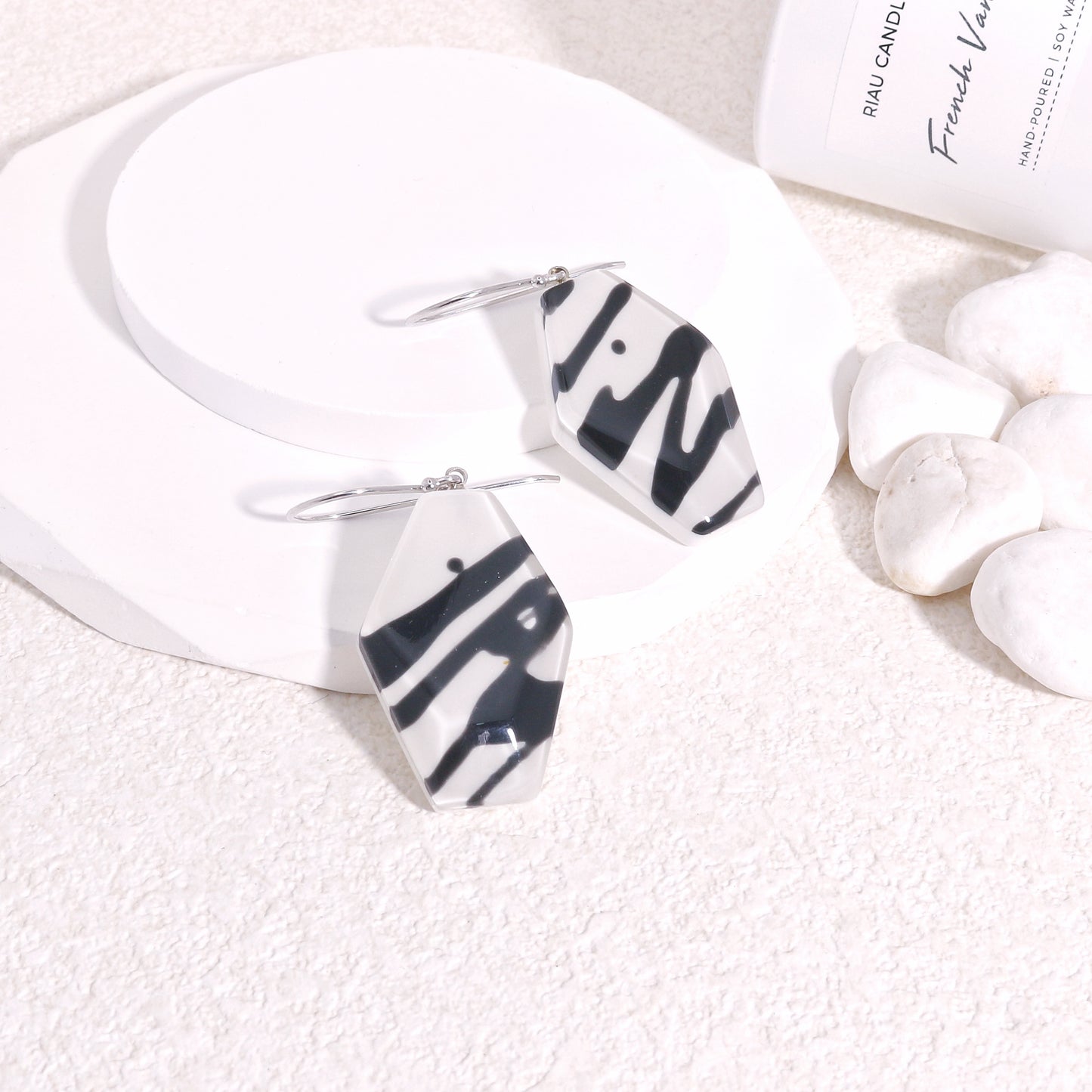 CENTURY Casual Resin Drop Earrings
