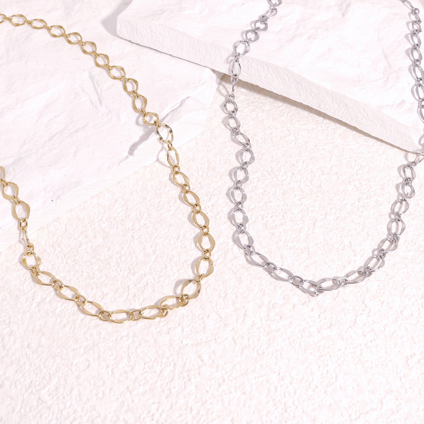 Becky Textured Link Minimalist Necklace