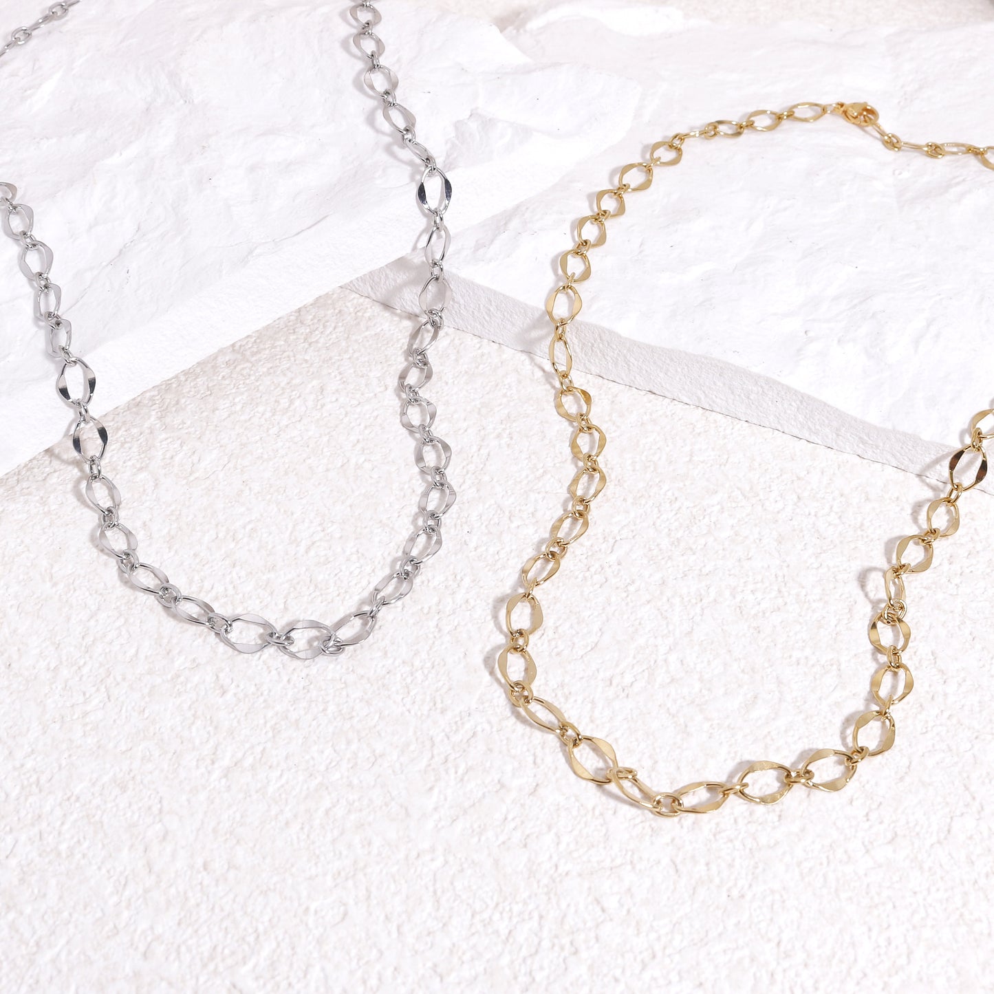 Becky Textured Link Minimalist Necklace