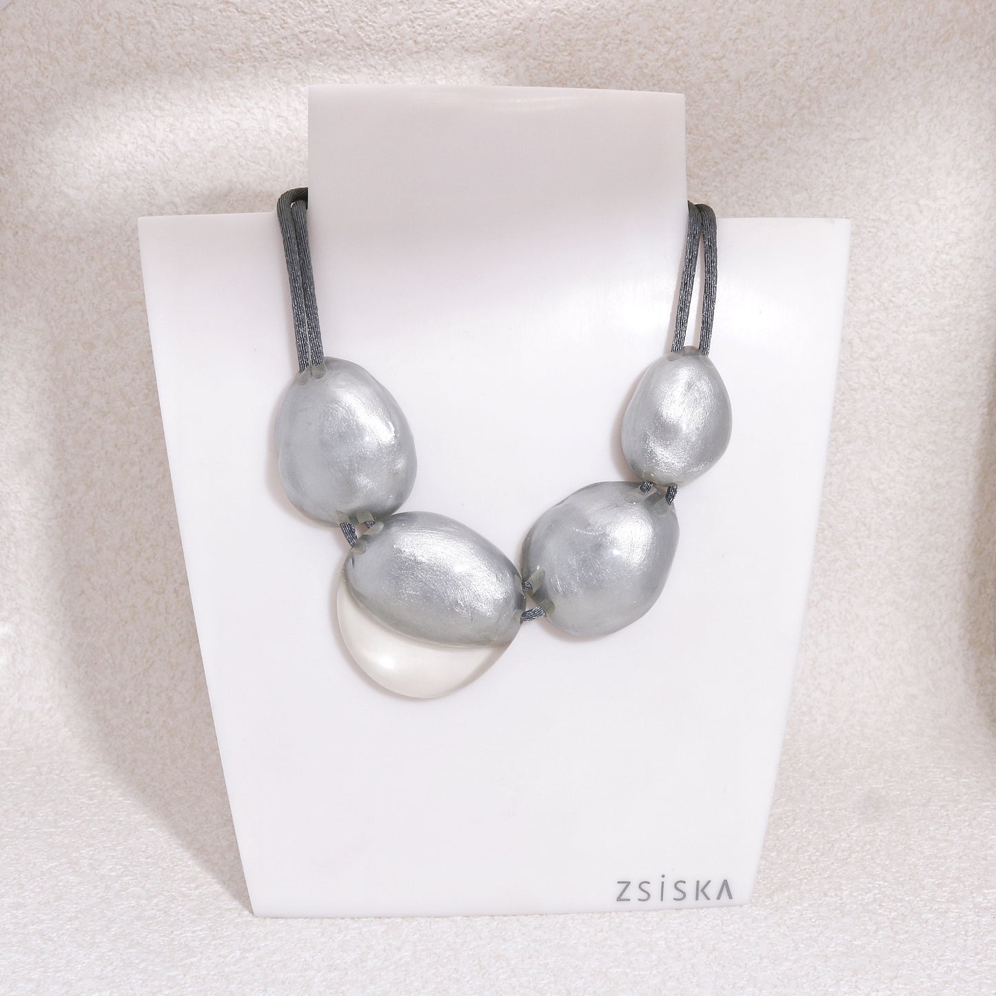 LUXUS Silver Glass-Bauble Necklace
