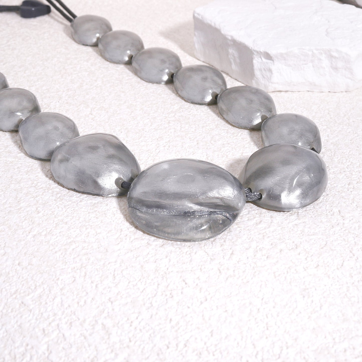 LUXUS Silver Glass-Bauble Statement Necklace
