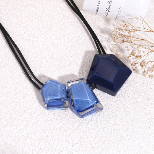 MYSTIQUE Short Bead Resin Necklace