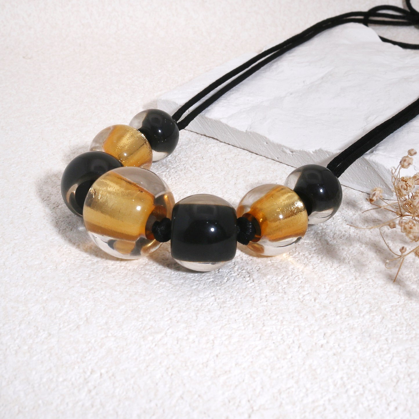 RADIANCE Black Gold Fashion Necklace