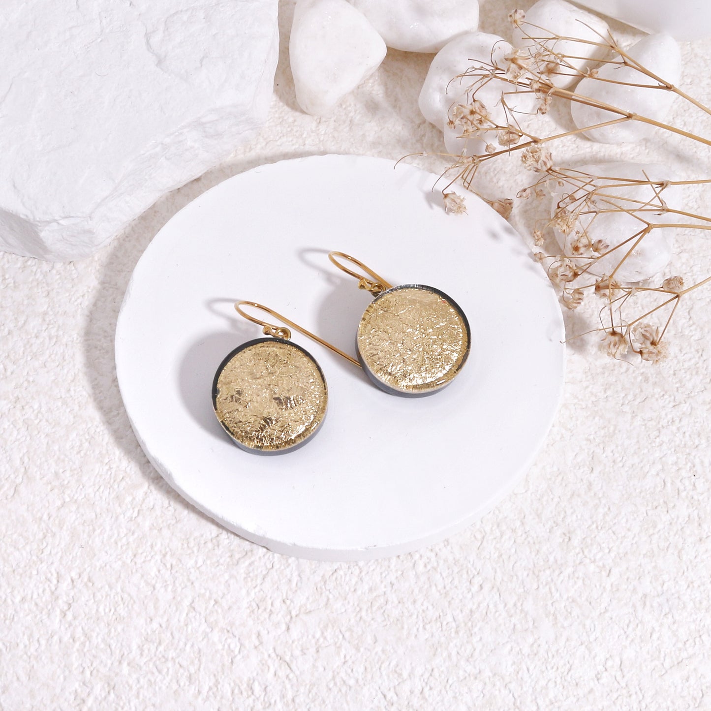 RADIANCE Solitaire Shimmer Gold Coin Earrings