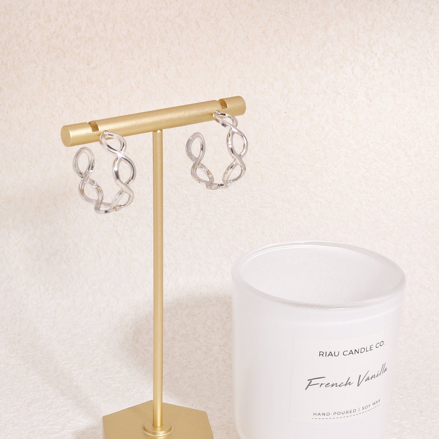 Danity Intertwining Oval Link Hoop Earrings